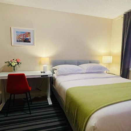 Joe'S Cozy And Quality Place In YYC المظهر الخارجي الصورة