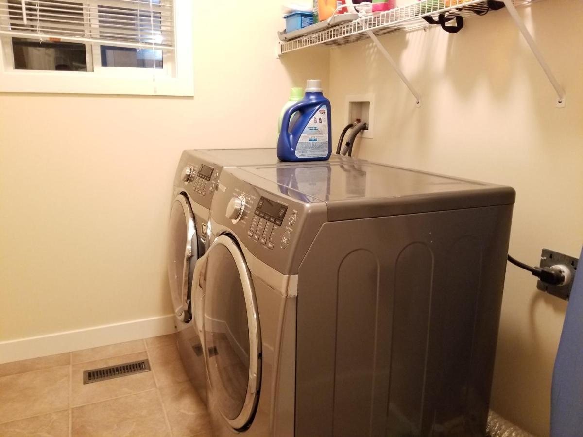 Joe'S Cozy And Quality Place In YYC المظهر الخارجي الصورة